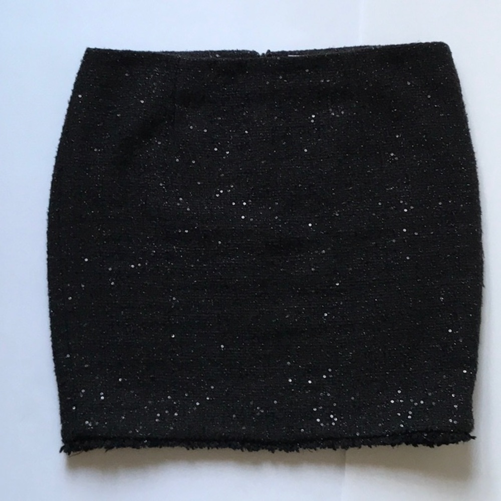 Michael Kors boucle paillette sequins suit. - Picture 3 of 8